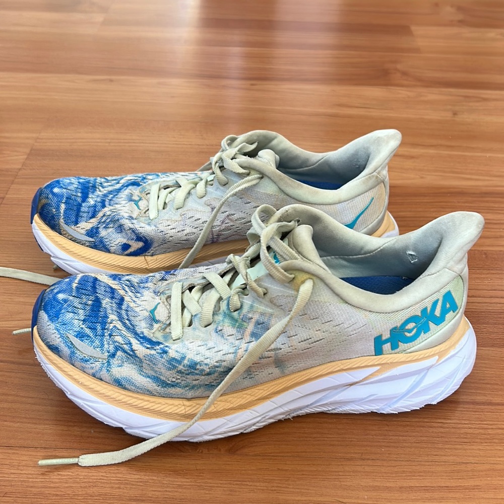 Hoka Clifton 8
